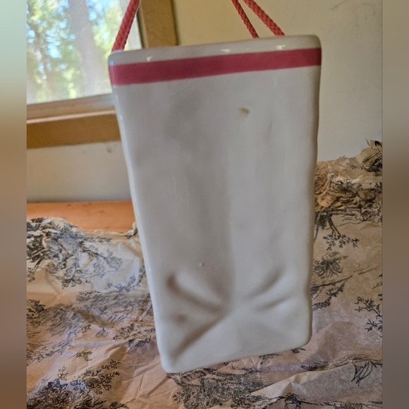 FTDA 1986 Gift Bag Vase Planter Floral Ceramic Pink Rope Handles Japan - Picture 4 of 5